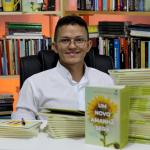 Anobelino Martins lança virtualmente seu 7º livro